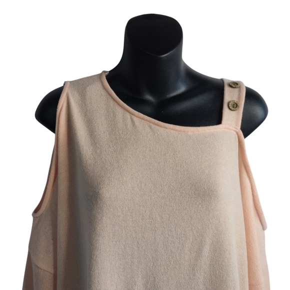 143 Story by Line Up Women's Peach Cold Shoulder Sweater Size Large NWT - Picture 3 of 9
